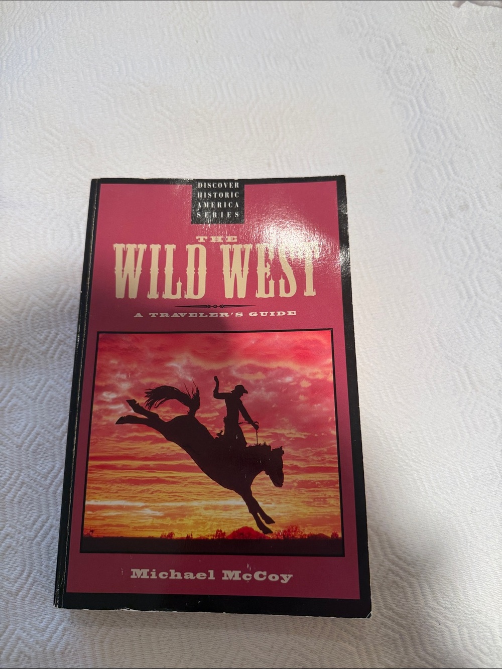 The Wild West Traveler's Guide - Red Cover